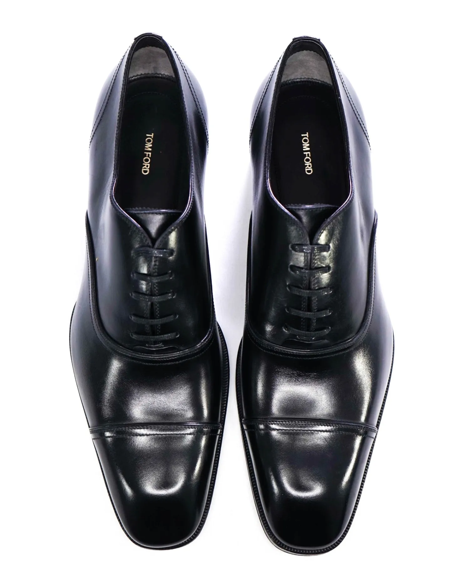 $1,790Tom Ford Solid Black Leather Footwear 10